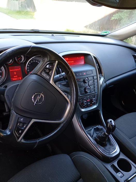 De vanzare opel astra 2012 disel