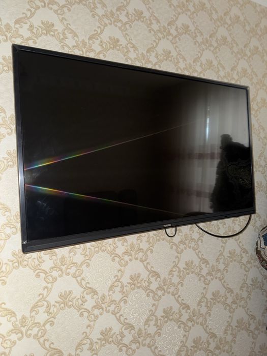 Televizor 43 smart emas srochno sotiladi