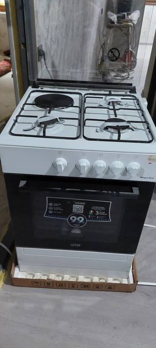 Новая газовая плита Artel с 3 газовыми конфорками и 1 электрической