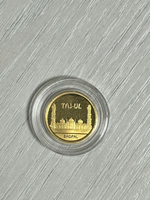 Золотой монет 500 тенге