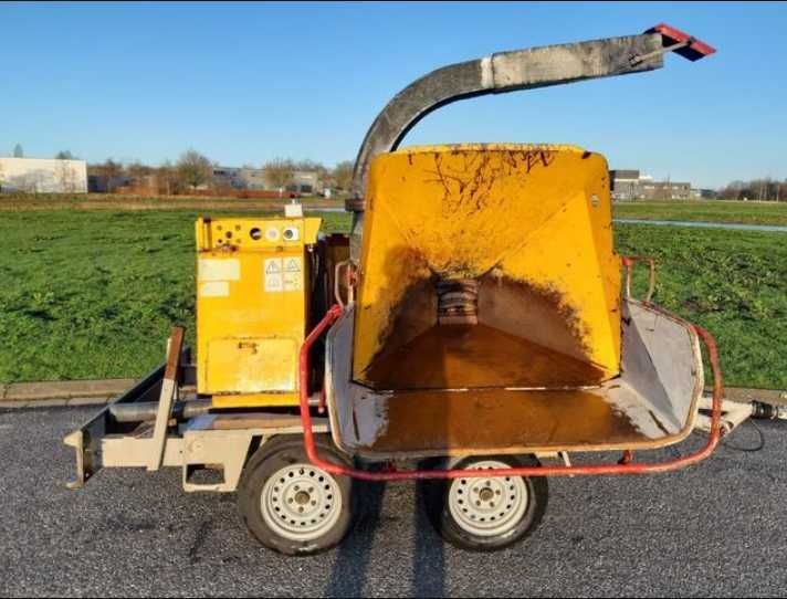 Дробилка за клони Schliesing 330MX