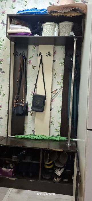 Продам прихожую шкаф