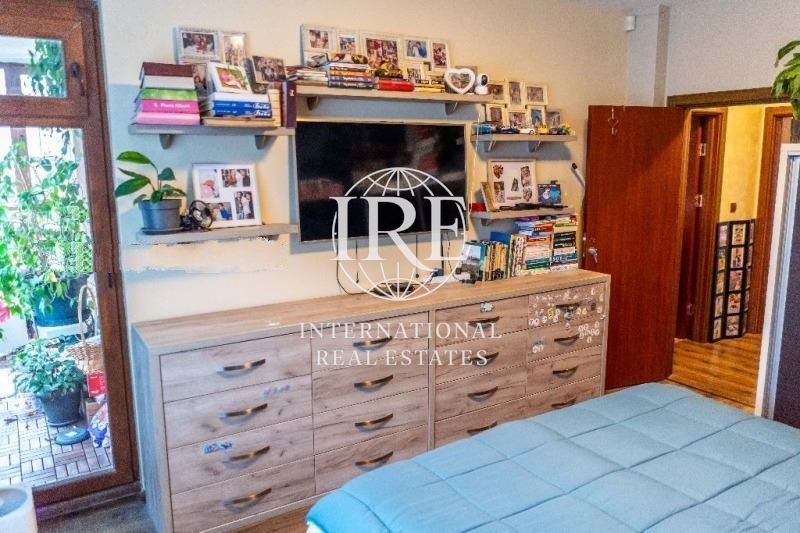Продава се Тристаен апартамент в Варна, Виница - 120 кв.м за 1033 €/кв.м - Снимка #3