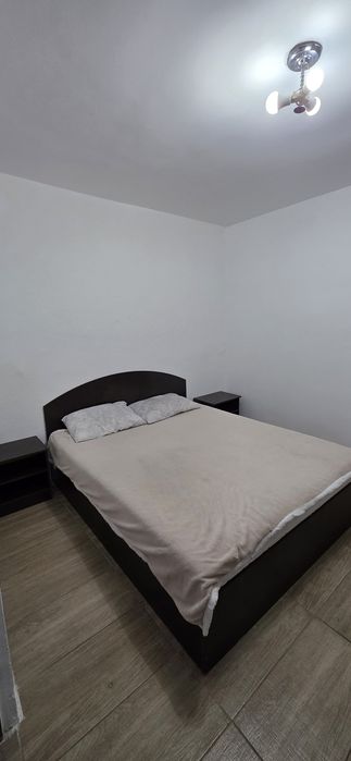 Închiriez Garsonieră