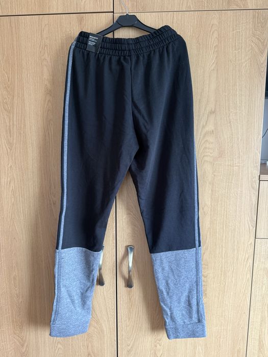 Pantaloni Trening Nike Tapered Leg-Marime M-Noi/Cu Eticheta