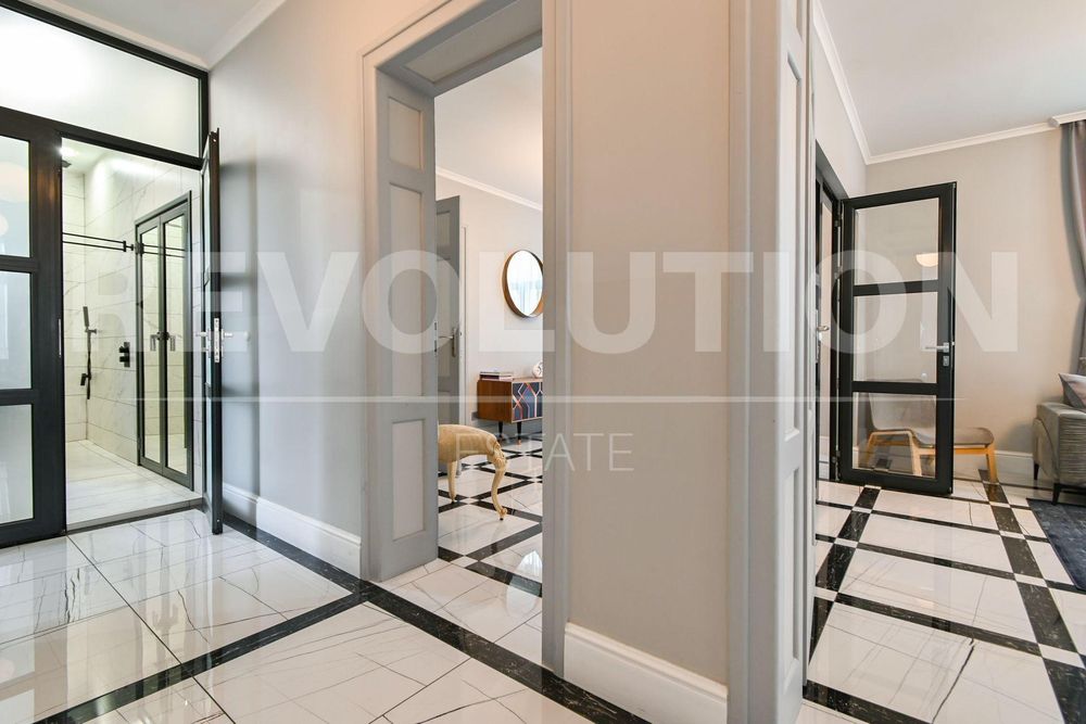 Продава се Тристаен апартамент в София, Център - 123 кв.м за 3171 €/кв.м - Снимка #14