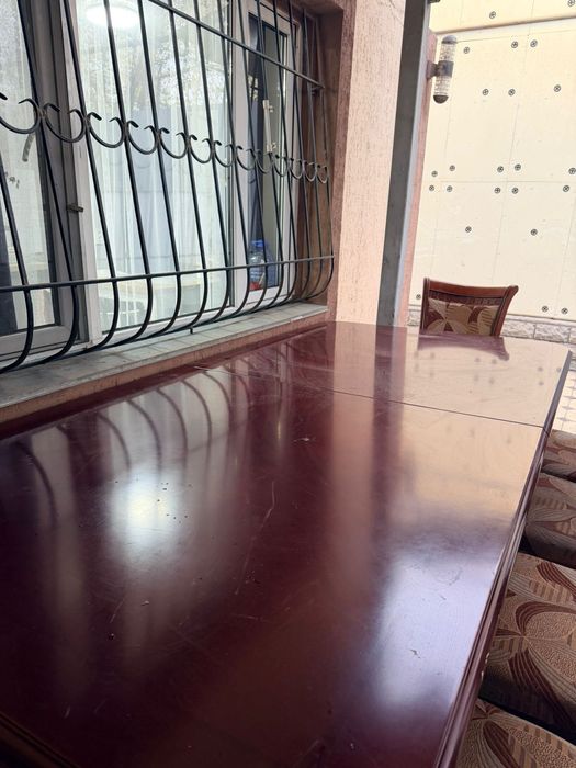 Срочно продам стол.