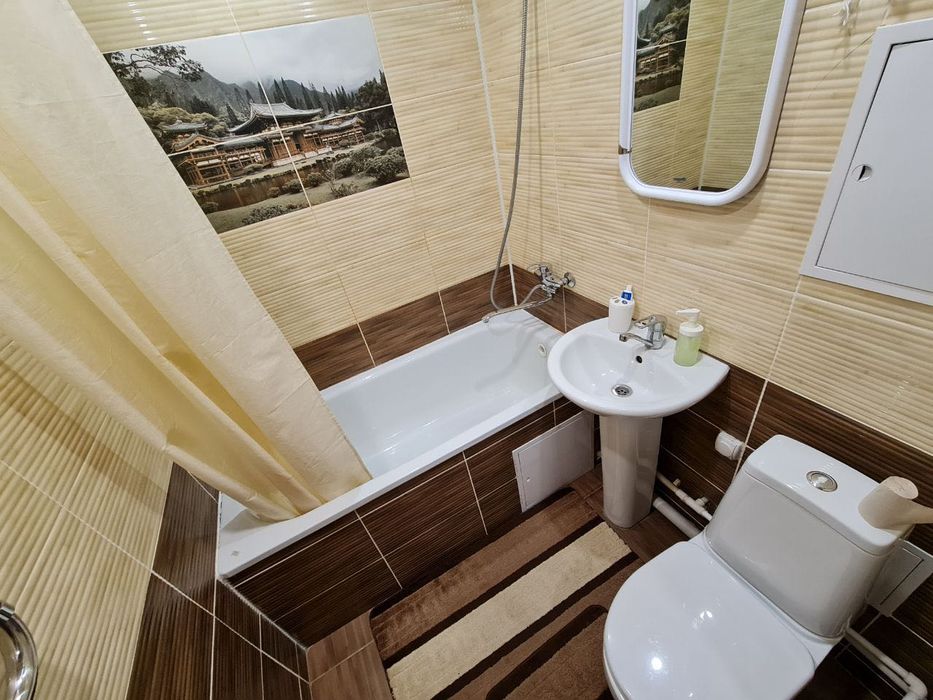 Естая 56 (ЦУМ, Гор.сад)