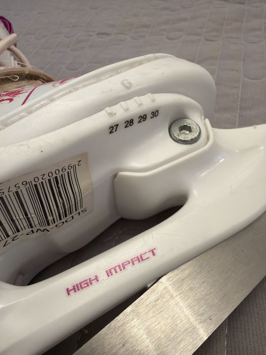 Продам коньки на девочку