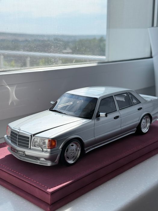 Колекционерски модел Mercedes-Benz 560sel OttoMobile 1:18