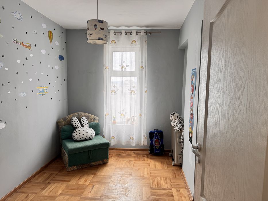 Четиристаен апартамент под Наем в кв. Победа, гр. Варна