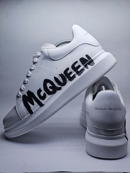 Alexander McQueen albi mărimea 45
