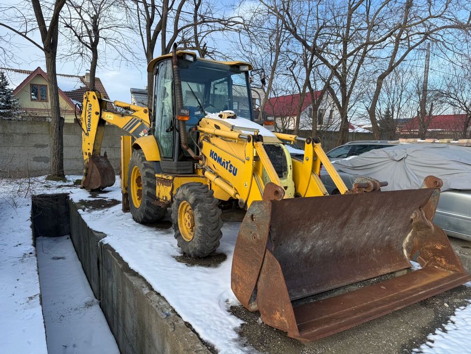 Buldoexcavator Komatsu WB93R