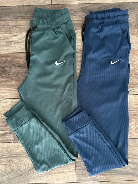 Set pantaloni dama