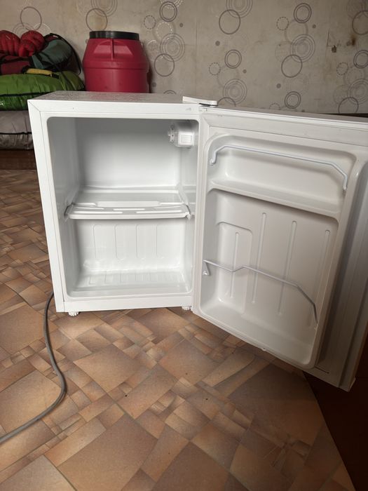 Холодильник на стольный