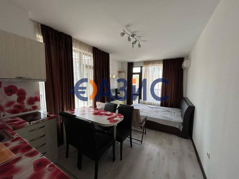 Продава се Двустаен апартамент в Приморско - 77 кв.м за 1129 €/кв.м - Снимка #7