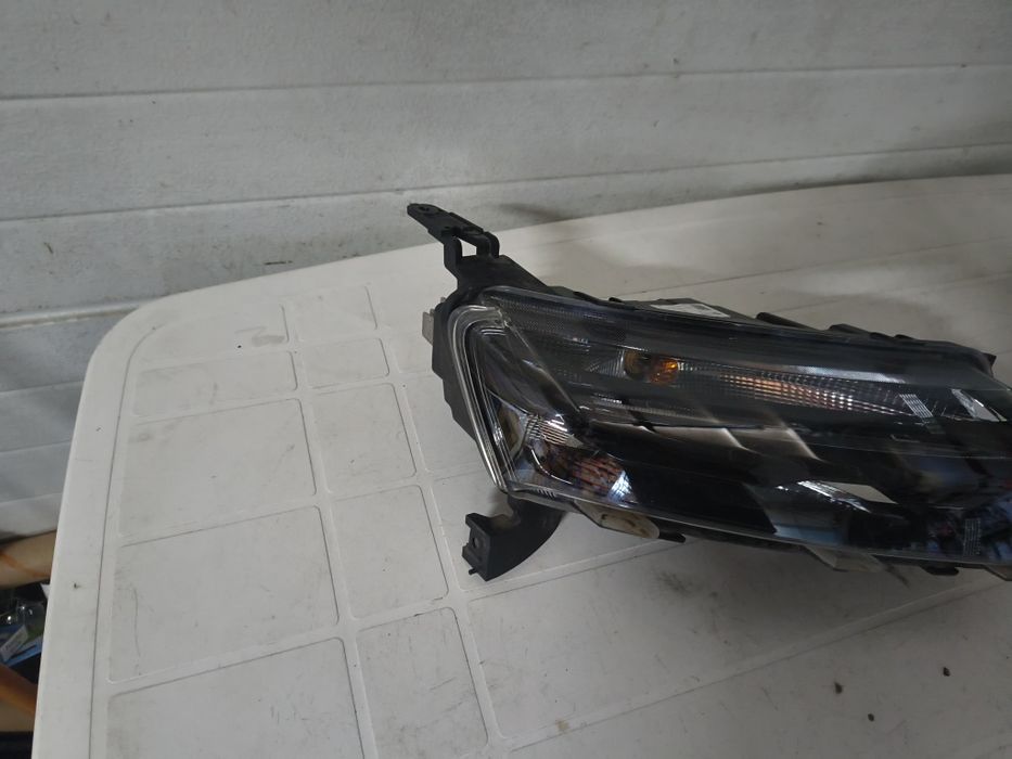 Lampa  Semnalizare și Lumini de Zi (DRL) Dacia Spring Stânga Dreapta cod.   266008993R,  266052417R