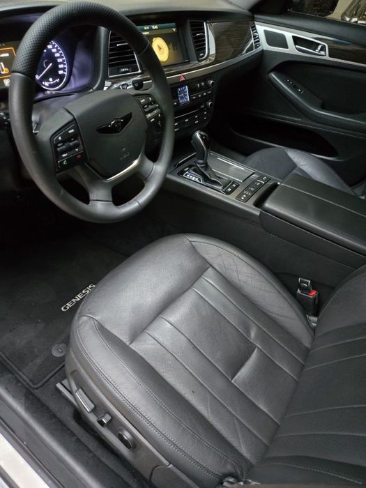 Genesis G80 Full variant