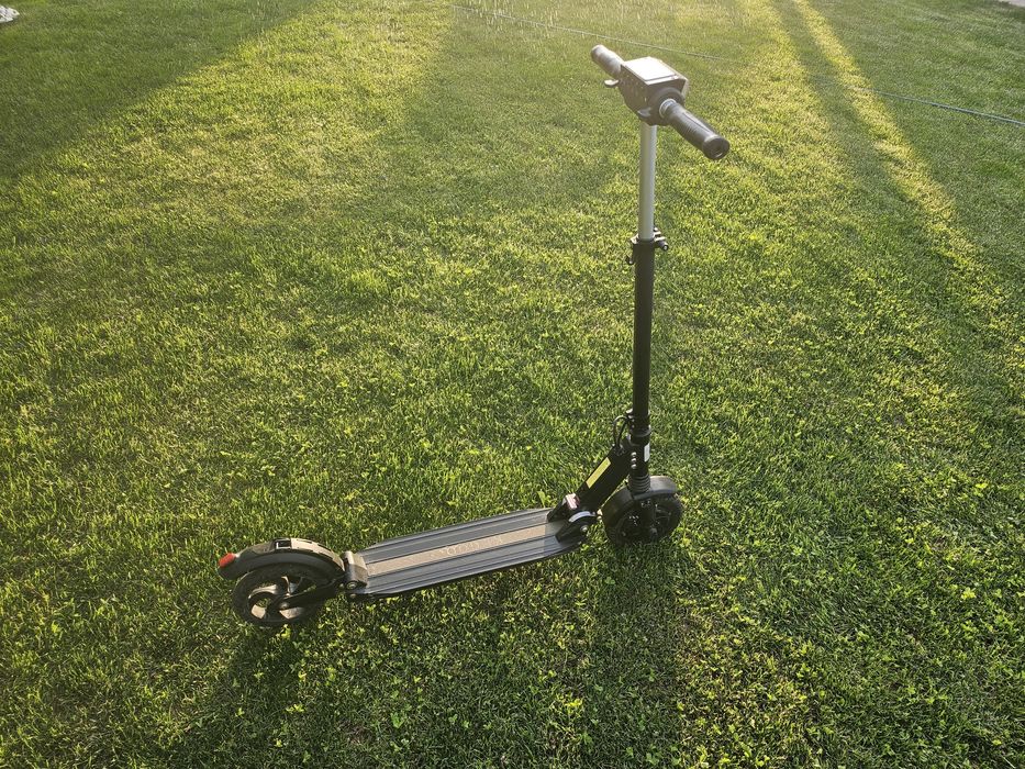 Trotineta Electrica KugooS1, Autonomie 30 Km, Viteza 25 Km/h, Motor 350W, Negru