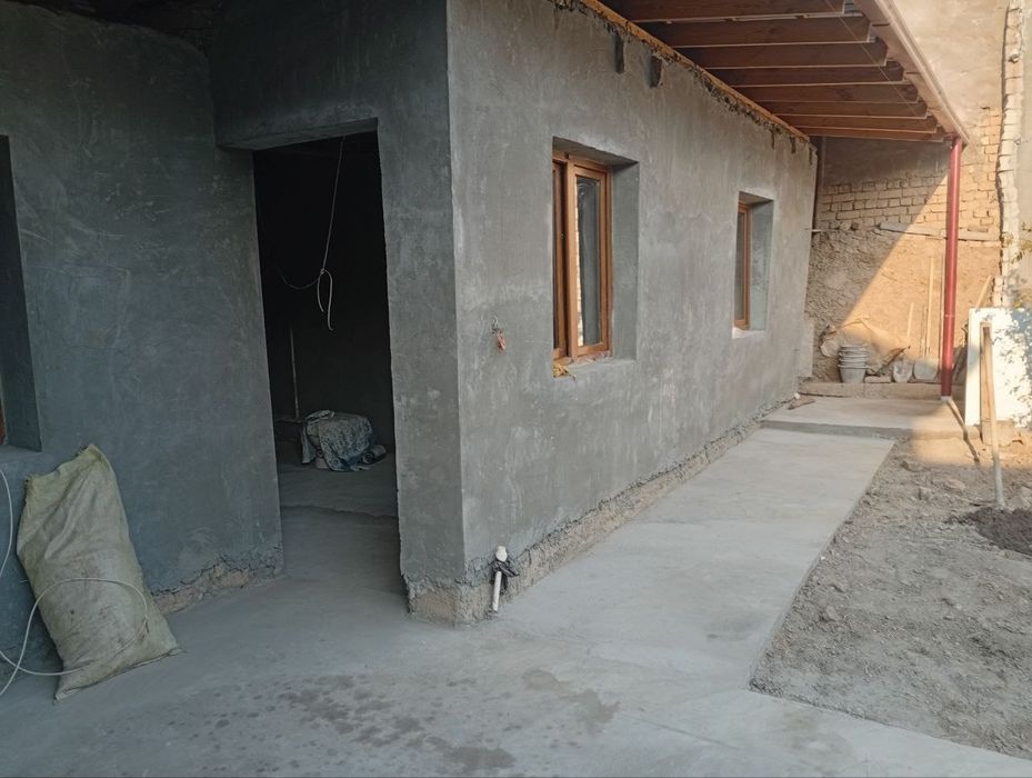 Uy sotiladi. Toshkent shaxar, Mirobod tumani, yo'lli yuzida 1.8 sotix