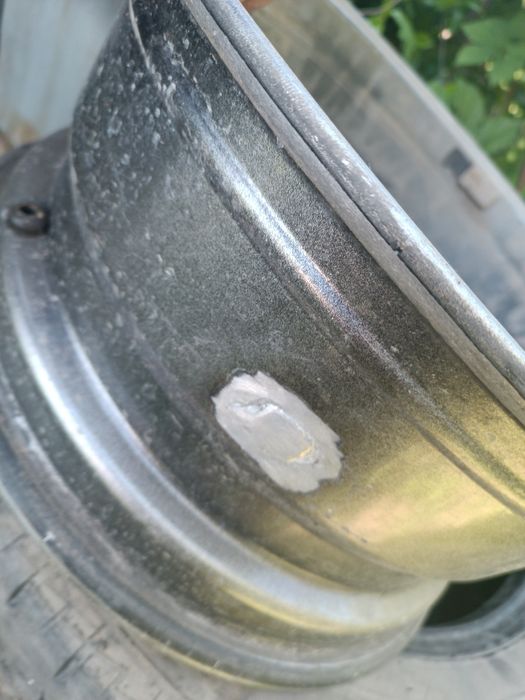 Продам диски на легковой автомобиль
