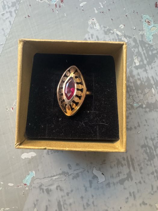 Набор серьги продается 585