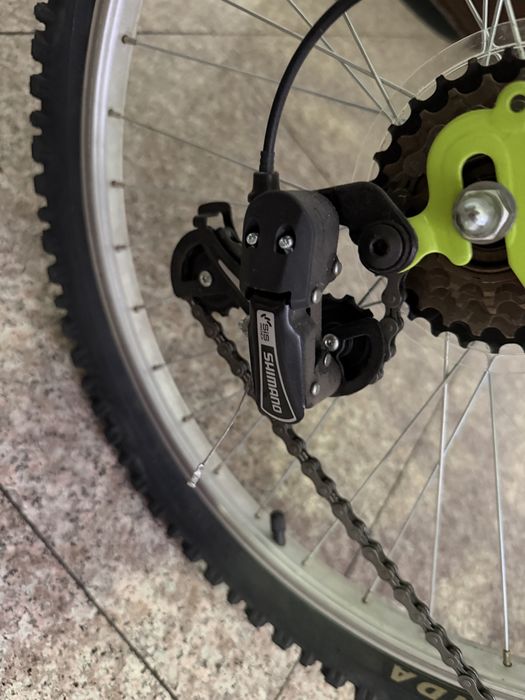 Bicicletă copii DHS Teranna 24" – Ca Nouă (Schimbătoare Shimano)