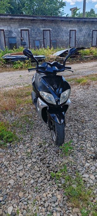 Scuter Peugeot 125 cm3