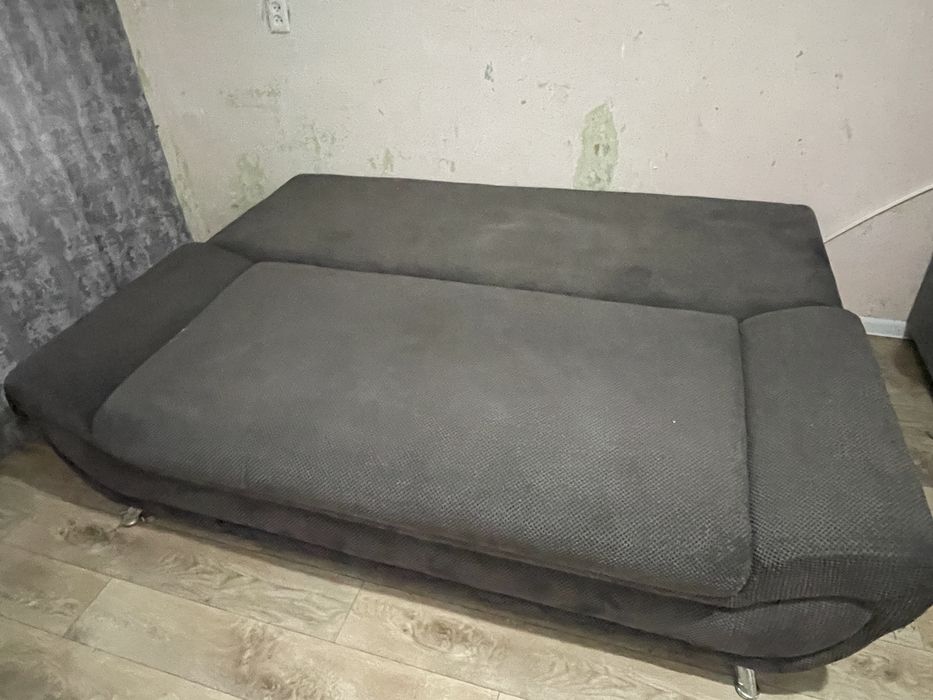 Диван, б/у продам за цену которую сами предложите