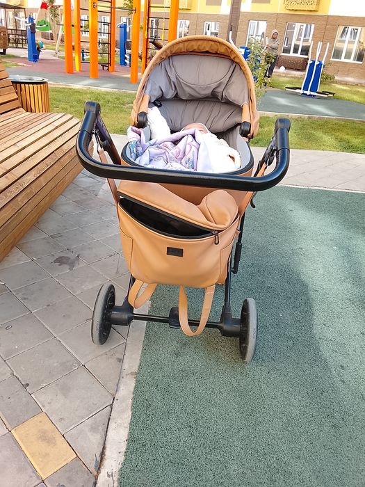 Коляска оникс бу два в одном