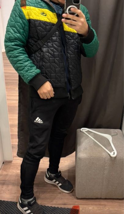 Осенняя Куртка Nike