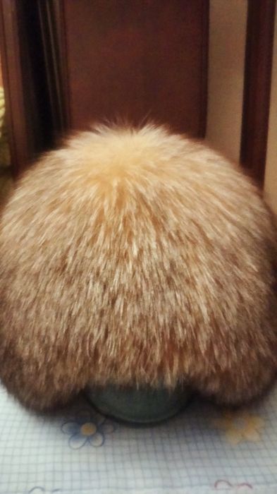 Шапка  женскаяиз чернобурки