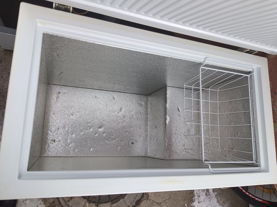 Морозильник продам