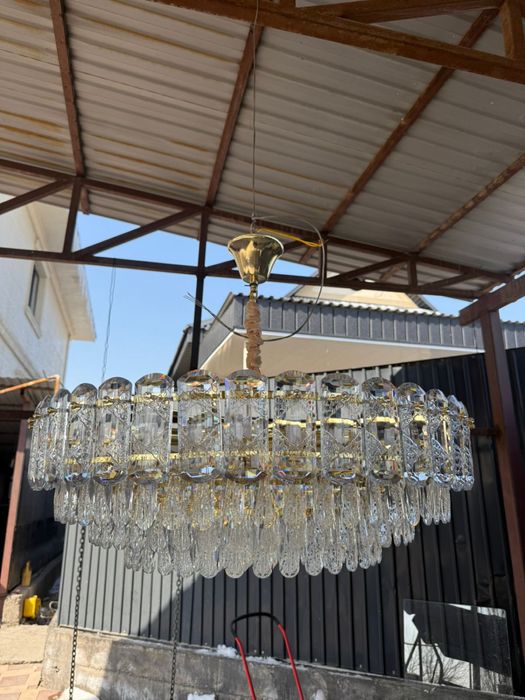 Люстра новая 80см диаметр