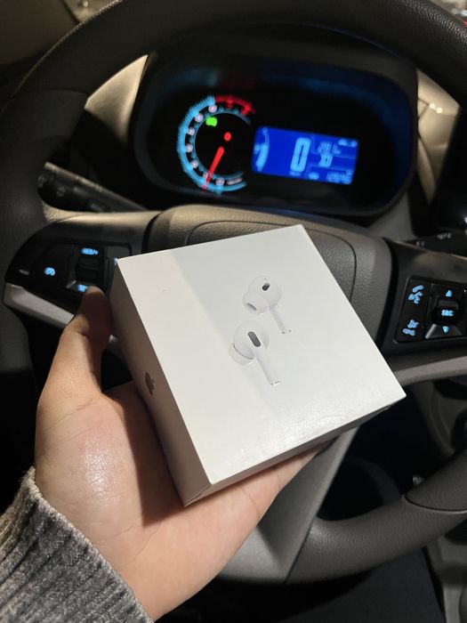 Наушники AirPods