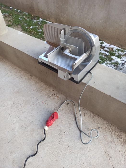 Aparat feliat carne,salam etc.