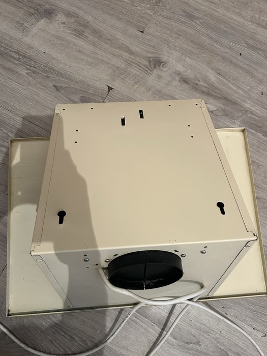 Вытяжка кухоная