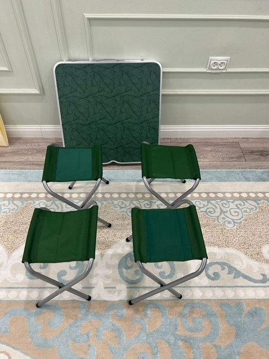 Продается Стол складной + Стульями