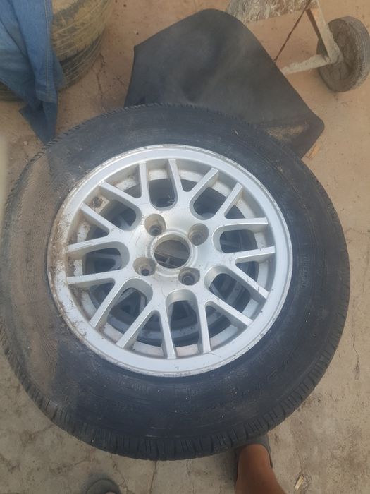 Продам резину на 13