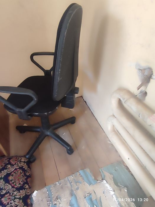 Kreslo yangi xolatda