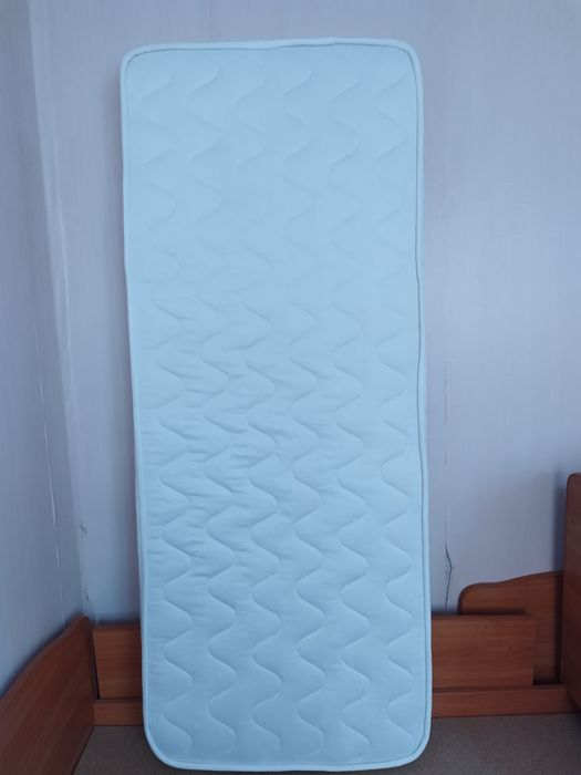 Детски матрак двулицев