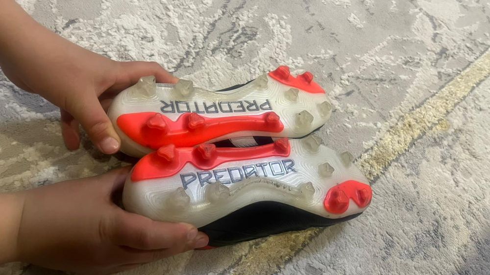 Футбольные бутсы