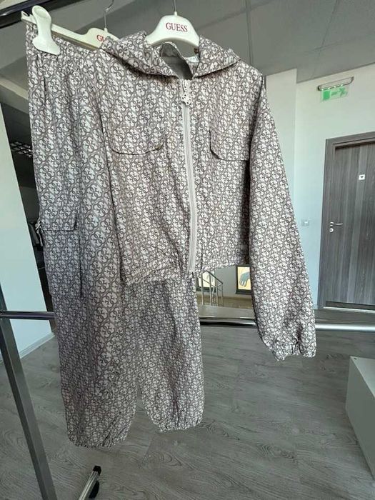 GUESS Детско Яке Ветровка 16 год, 167 см