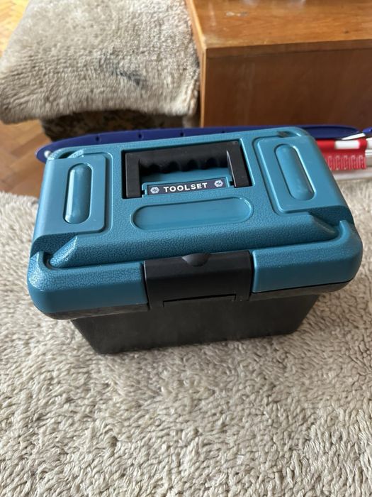 Продавам детски инструменти