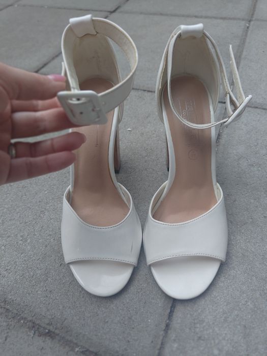 Sandale elegante cu toc gros