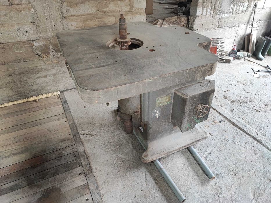 Станок фрезерный по дереву