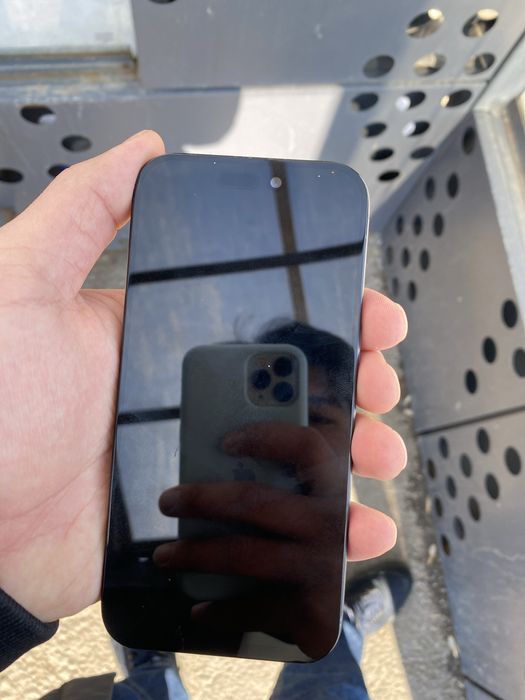 Продам  айфон 15pro