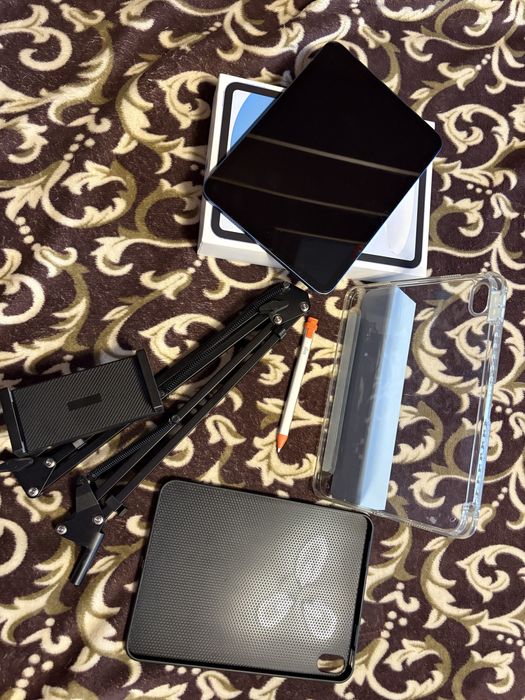 iPad 10th generation (PACHET)