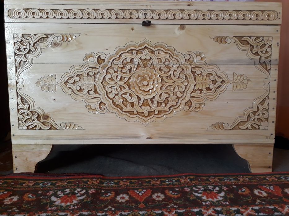 To'ylar uchun maxsus yasalgan sifatli sandiqlar sotiladi