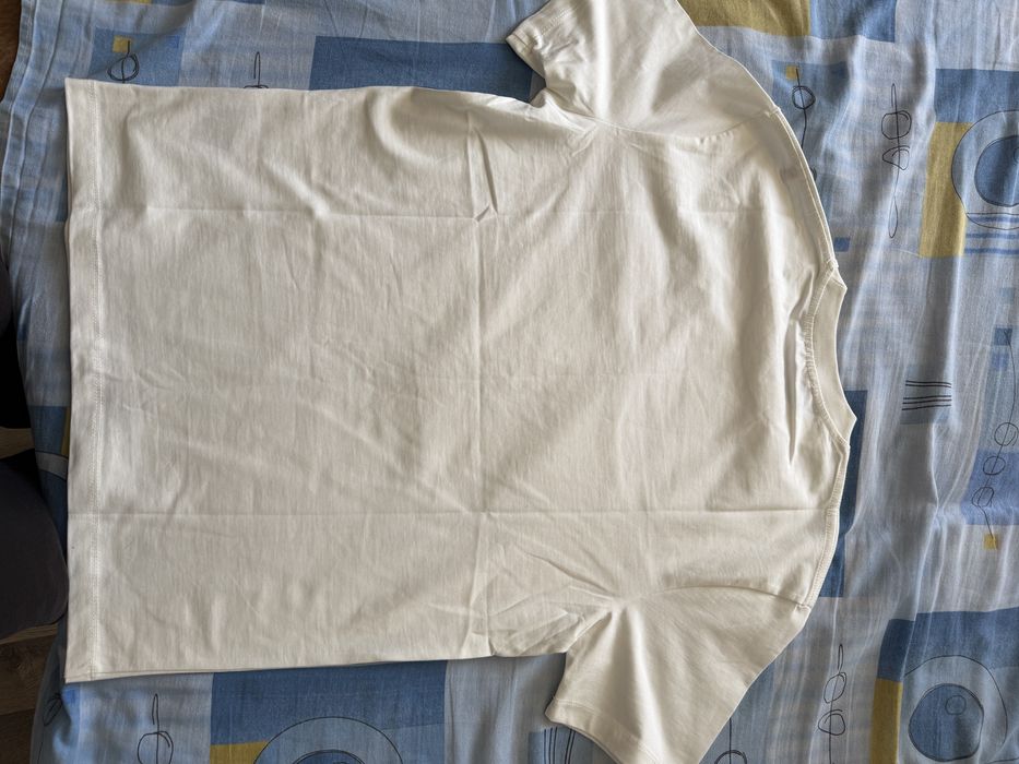 Tricou alb Valentino, masura M, bbac 100%, logo din metal si brodat